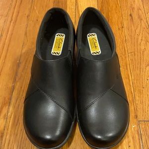 Clark’s 7.5 waterproof shoes